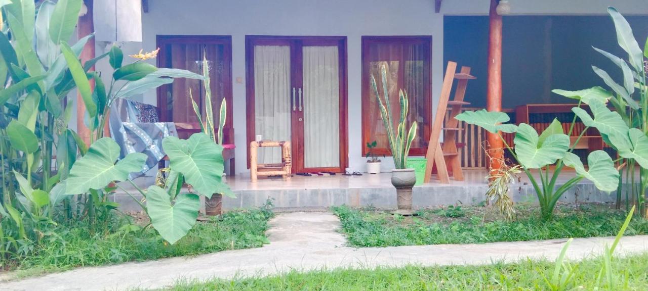 Mengalung Bungalow Kuta  Exterior foto